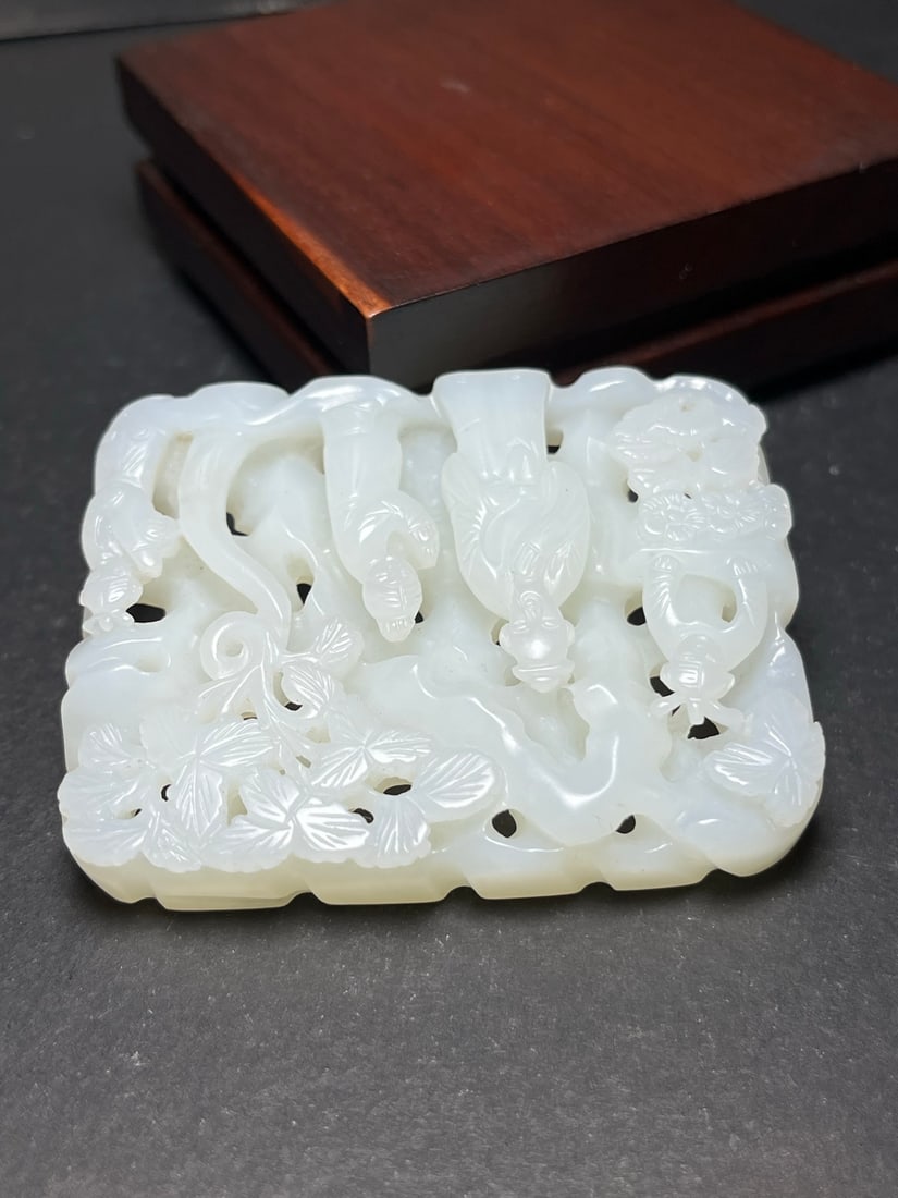 Superb White Hetian Jade Hand Carved Figure Pendant - 3