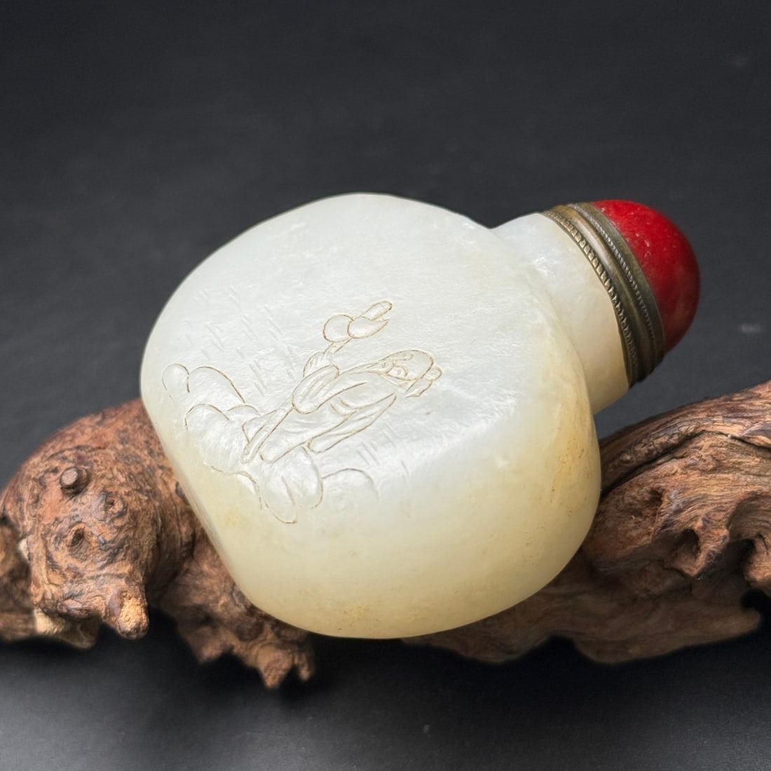 Old Hetian Jade Snuff Bottle - 4