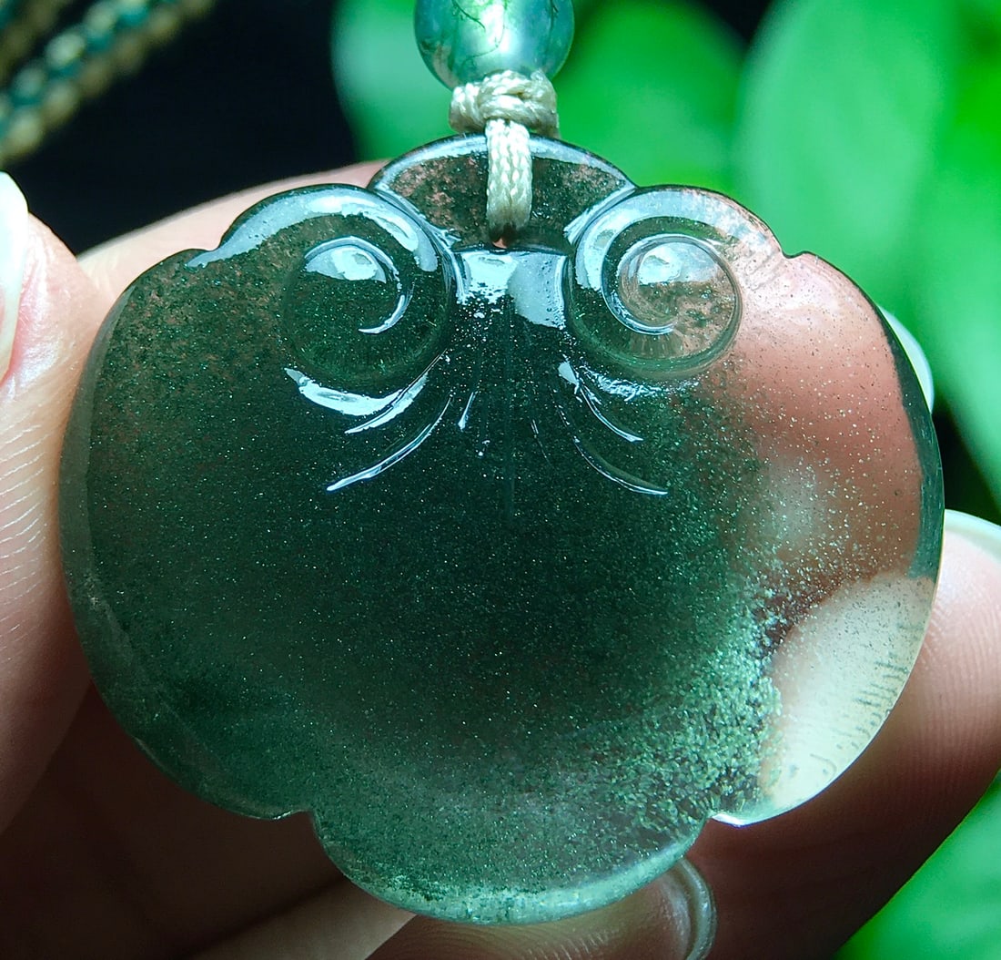 Natural Green Crystal Ruyi Pendant: Title: Old Hetian Jade Dragon Pendant Date/Period: After2076 Origin: Chinese Dimension: 59x80x25(mm) 2.32x3.15x0.98(inches) Weight 0.35 lbs/157g Materials: Hetian Jade Reserve: $459.00 Shipping: