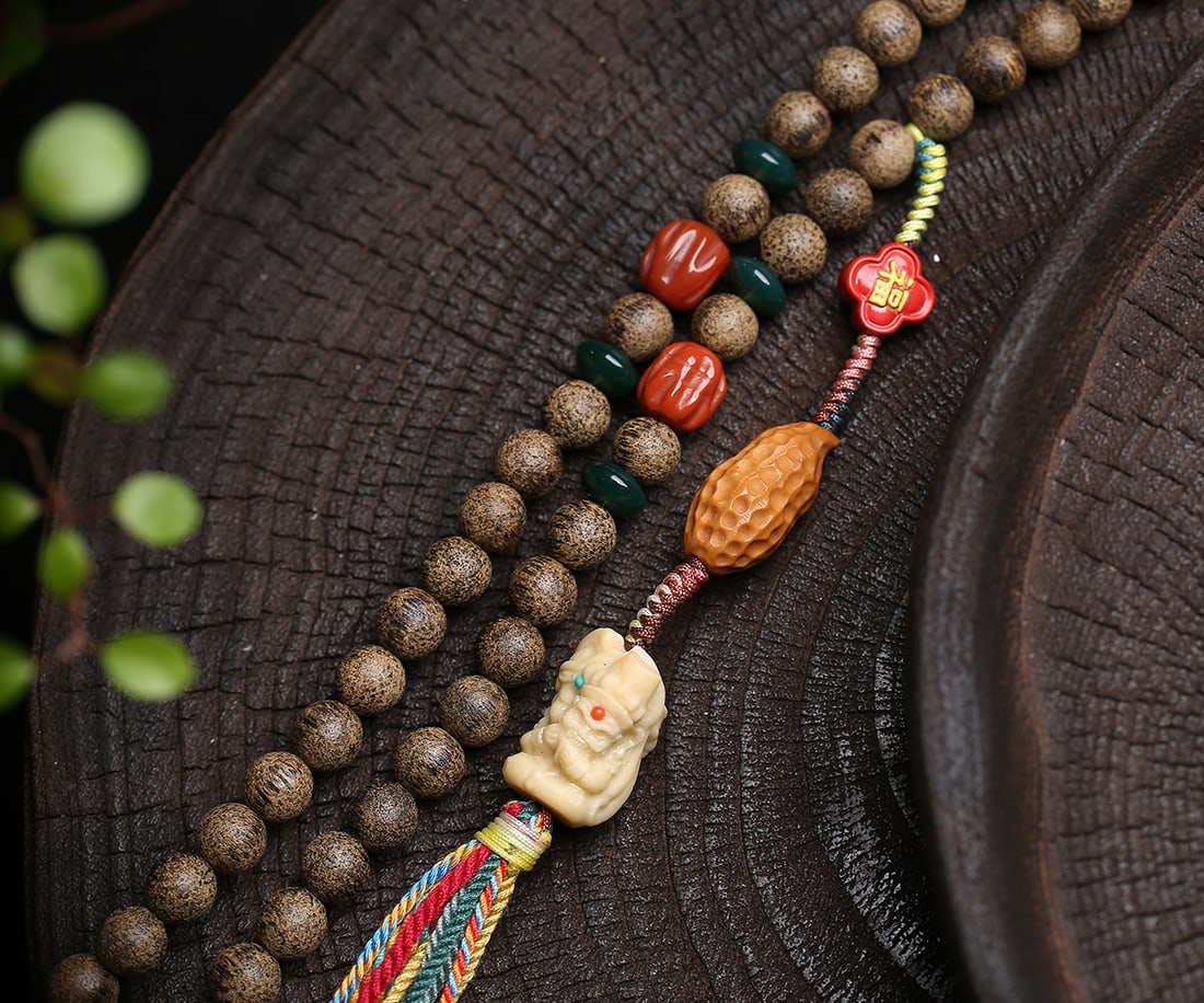 Chenxiang Wood Hand Carved Buddha Pendant w Necklace - 5