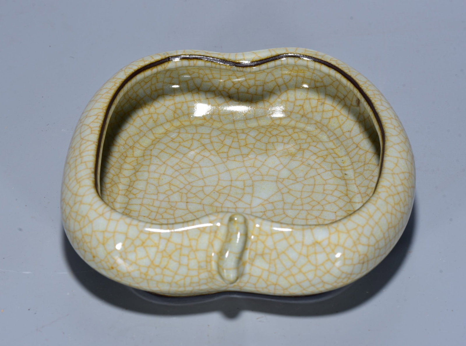 Guan Kiln Porcelain Apple Brush Washer - 2