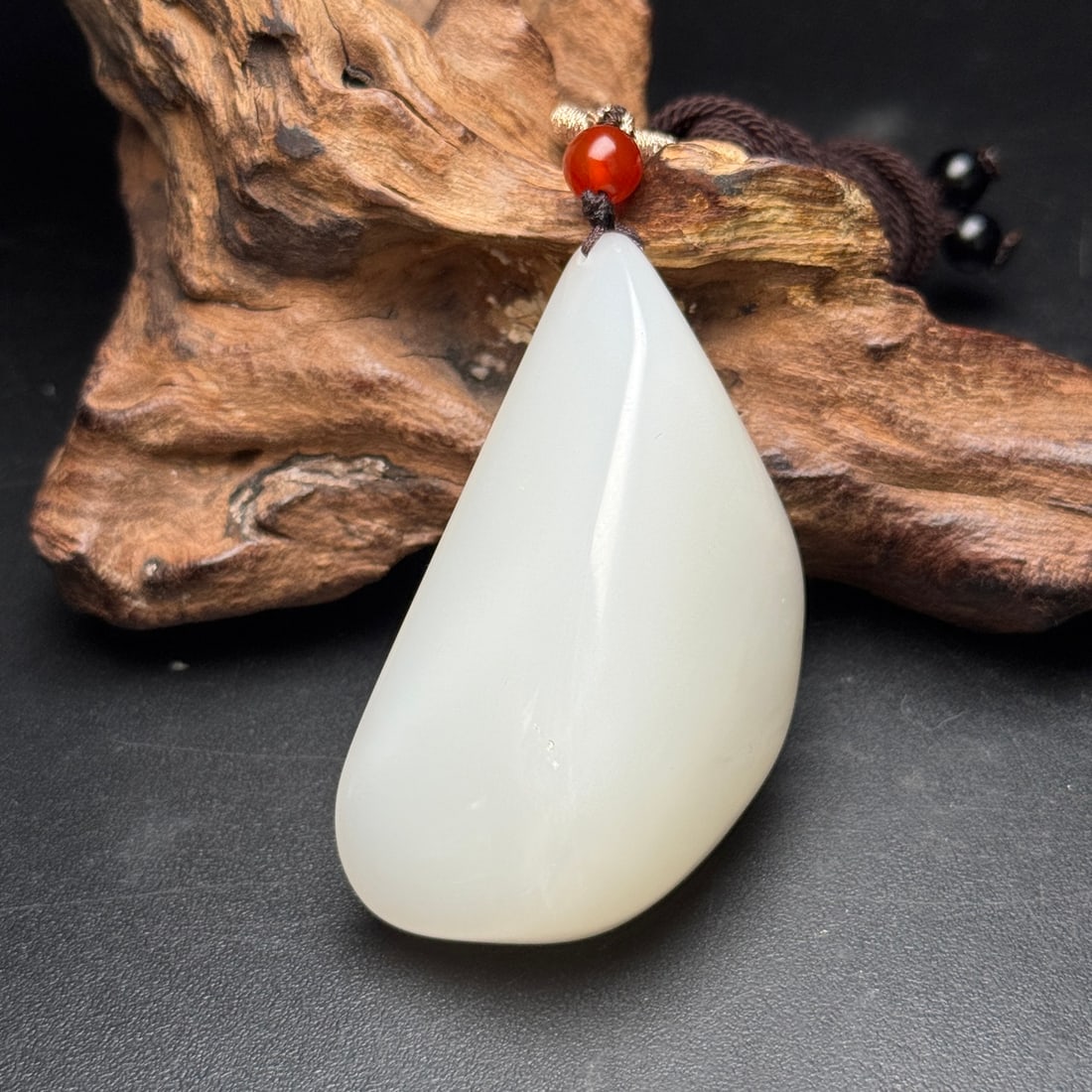 White Hetian Jade Original Stone Pendant: Title: Old Hetian Jade Dragon Pendant Date/Period: After2080 Origin: Chinese Dimension: 59x80x25(mm) 2.32x3.15x0.98(inches) Weight 0.35 lbs/157g Materials: Hetian Jade Reserve: $299.00 Shipping: