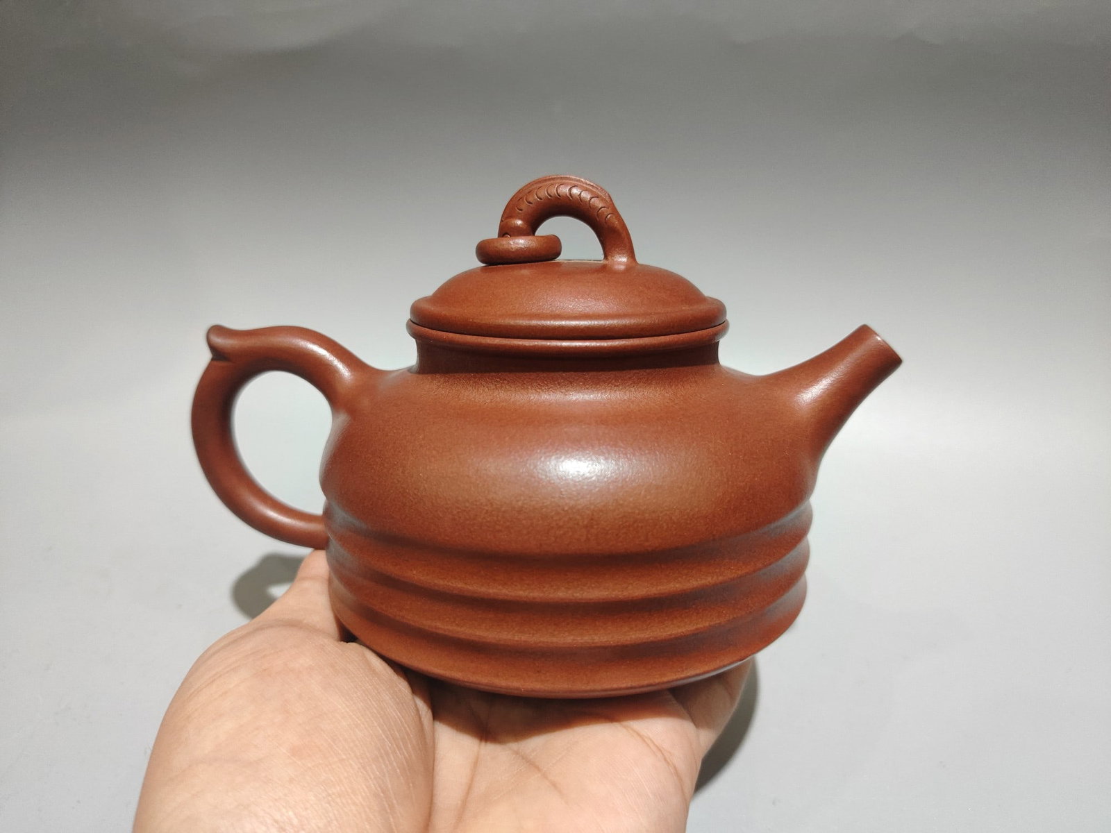 Chinese Yixing Zisha Clay Teapot - 4