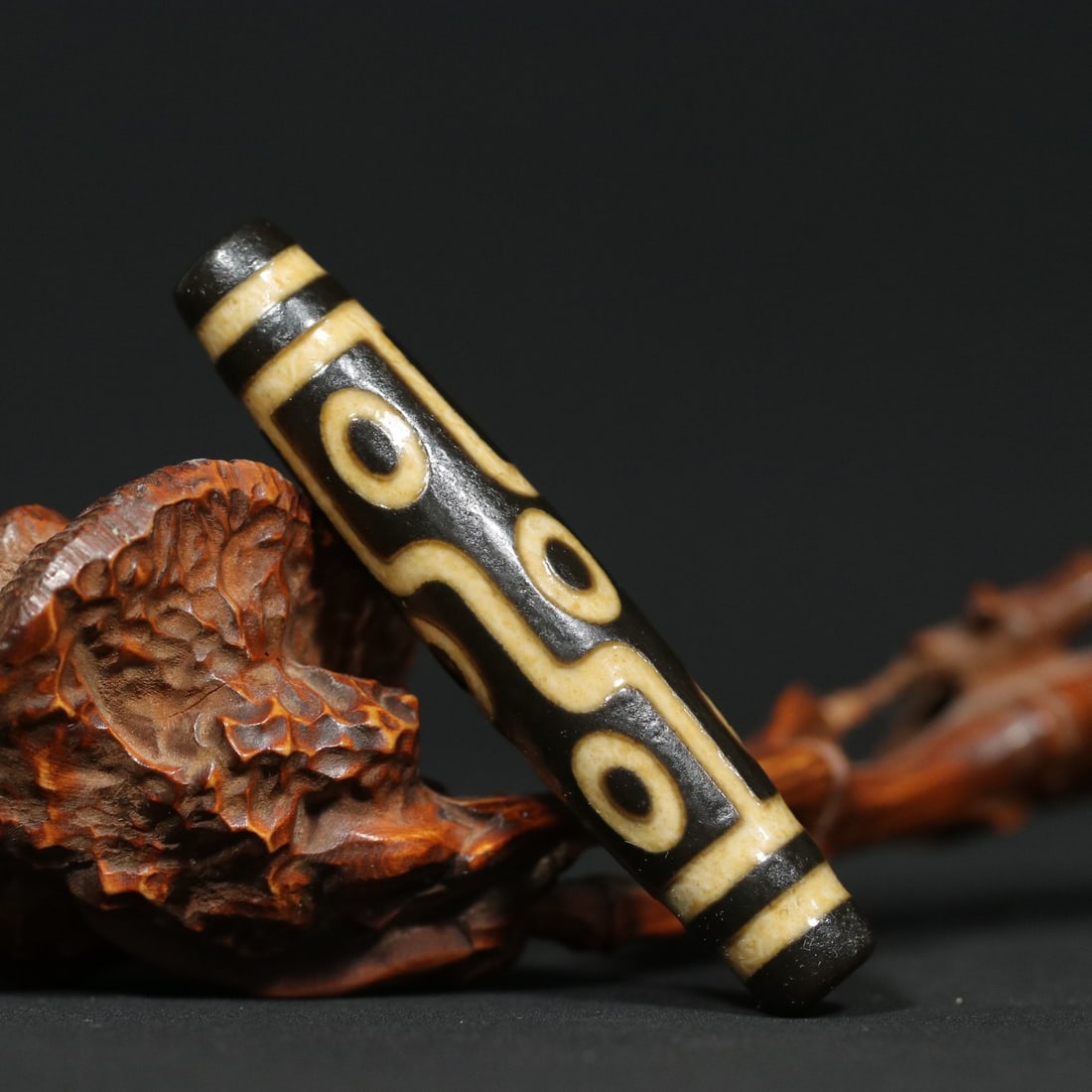 Old Tibetan Nine Eyes DZI Agate Pendant: Title: Old Hetian Jade Dragon Pendant Date/Period: After2107 Origin: Chinese Dimension: 59x80x25(mm) 2.32x3.15x0.98(inches) Weight 0.35 lbs/157g Materials: Hetian Jade Reserve: $80.00 Shipping: Domest