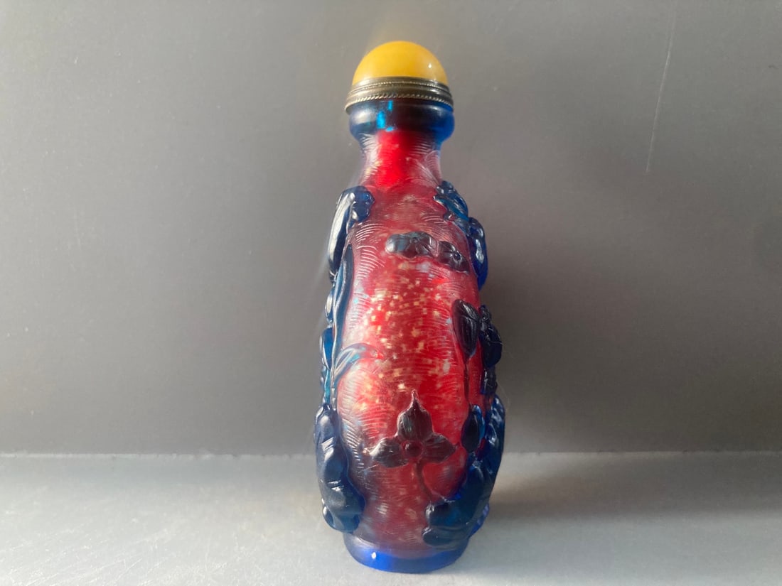 Old Peking Glass Fish Lotus Snuff Bottle - 7