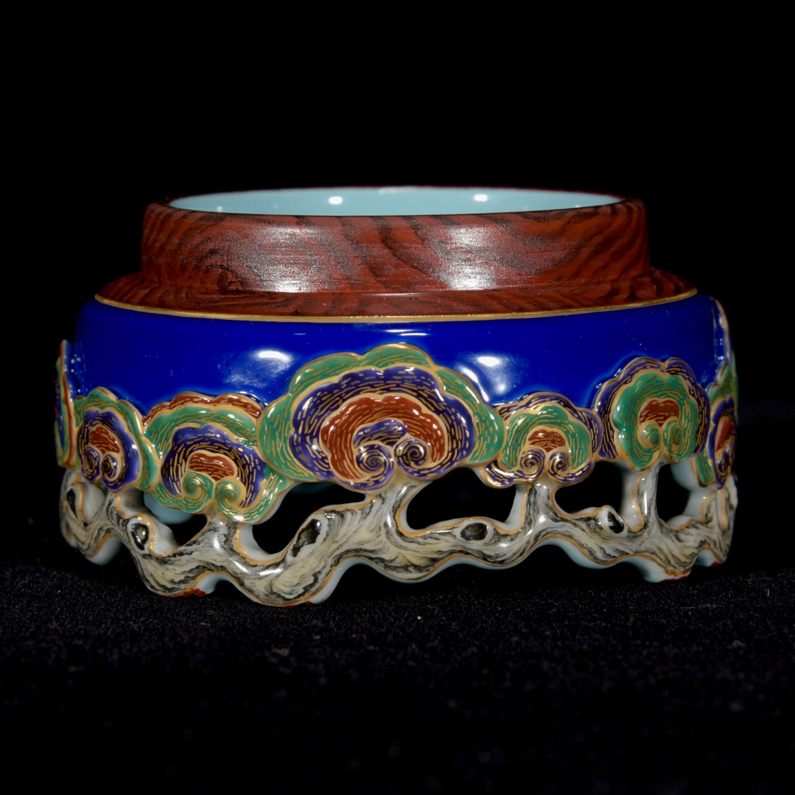 Openwork Famille Rose Porcelain Incense Burner - 5