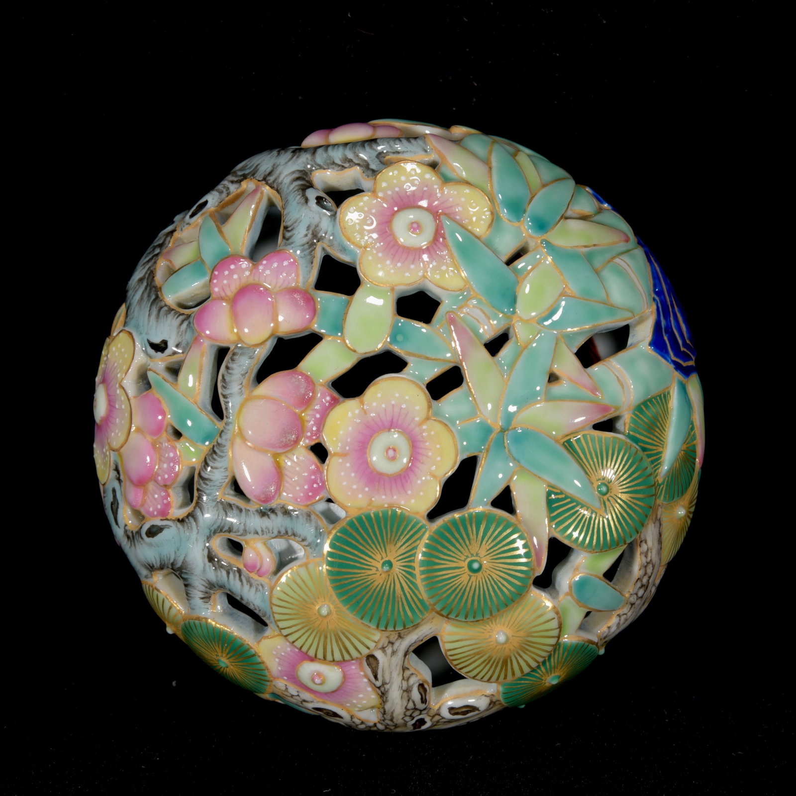 Openwork Famille Rose Porcelain Incense Burner - 6