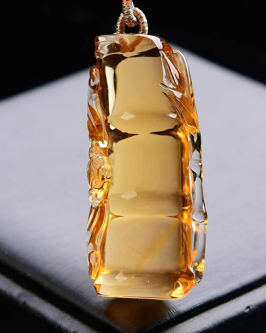 Natural Yellow Citrine Bamboo Pendant: Title: Old Hetian Jade Dragon Pendant Date/Period: After2114 Origin: Chinese Dimension: 59x80x25(mm) 2.32x3.15x0.98(inches) Weight 0.35 lbs/157g Materials: Hetian Jade Reserve: $499.00 Shipping: