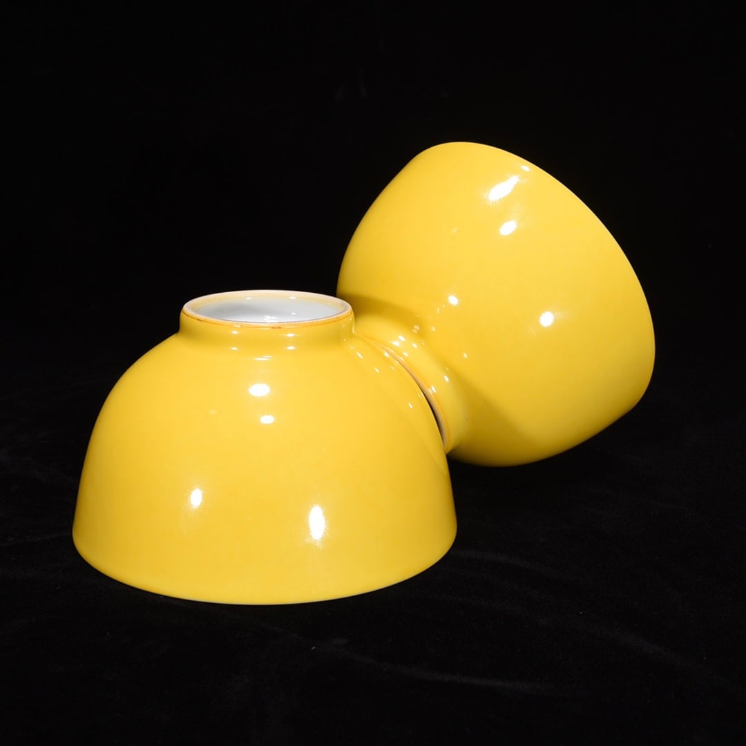 A Pair Yellow Glaze Porcelain Butterfly Bowl - 4