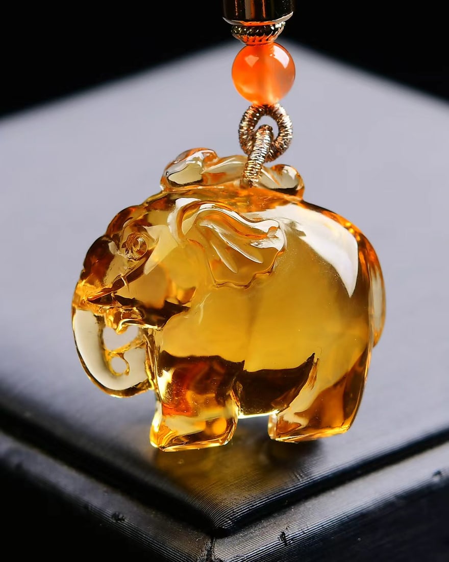 Natural Yellow Citrine Elephant Pendant: Title: Old Hetian Jade Dragon Pendant Date/Period: After2122 Origin: Chinese Dimension: 59x80x25(mm) 2.32x3.15x0.98(inches) Weight 0.35 lbs/157g Materials: Hetian Jade Reserve: $999.00 Shipping: