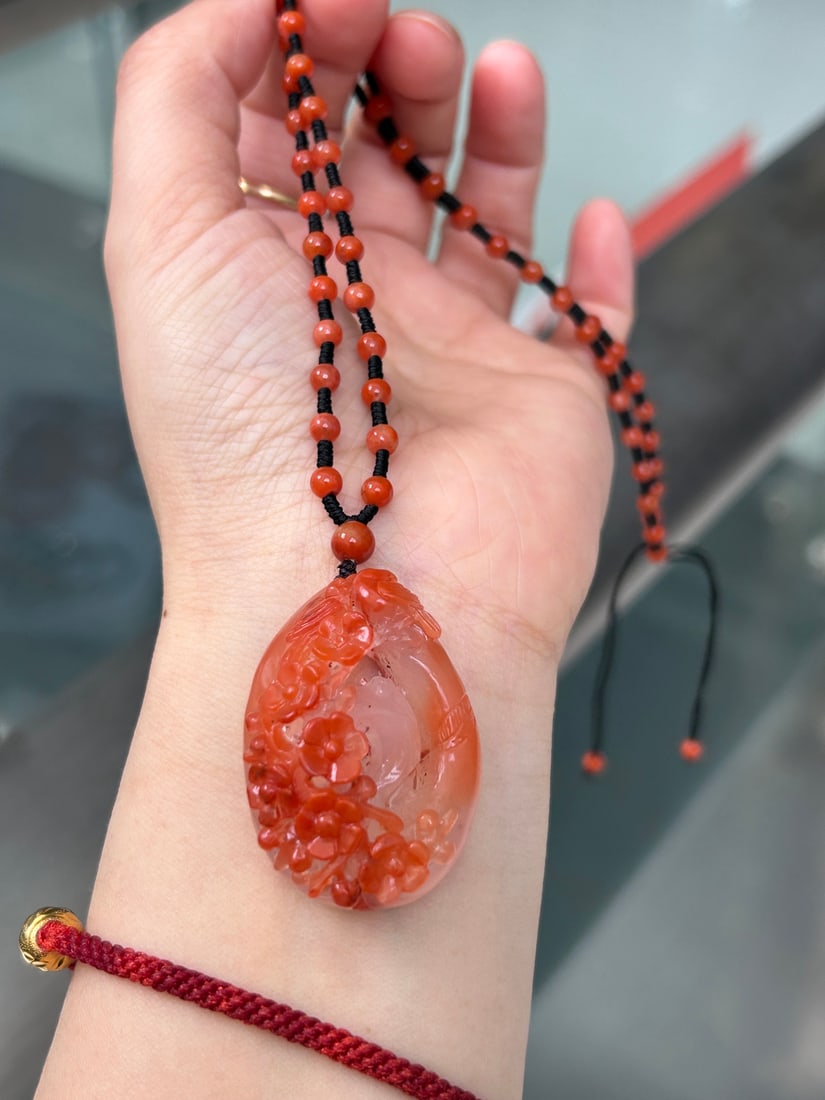 Natural Nanhong Agate Hand Carved Magpie and Plum Blossom Pendant - 7