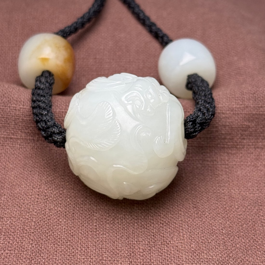 Old Hetian Jade Chi Dragon Ball Necklace - 3