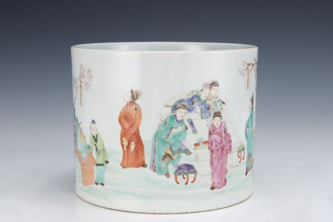Superb Old Famille Rose Figure Porcelain Brush Pot w Box - 4