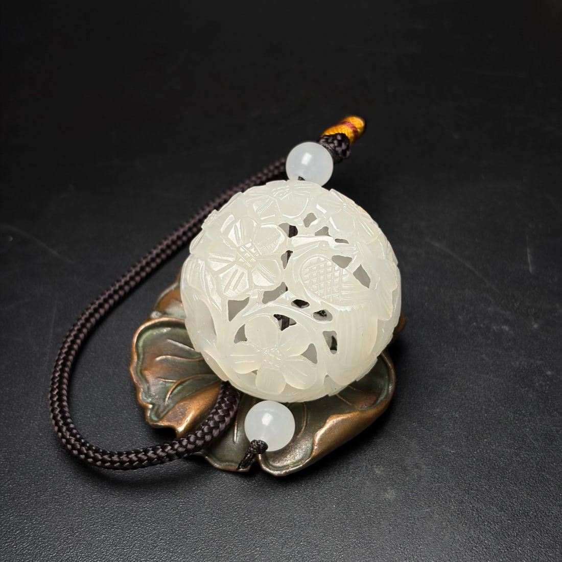 Openwork White Hetian Jade Flower Bird Pendant: Title: Old Hetian Jade Dragon Pendant Date/Period: After2131 Origin: Chinese Dimension: 59x80x25(mm) 2.32x3.15x0.98(inches) Weight 0.35 lbs/157g Materials: Hetian Jade Reserve: $199.00 Shipping: