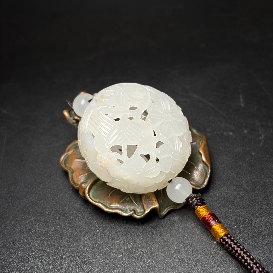 Openwork White Hetian Jade Flower Bird Pendant - 4