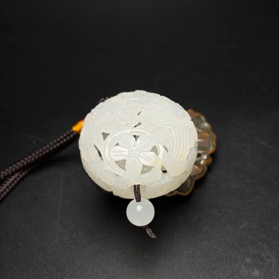 Openwork White Hetian Jade Flower Bird Pendant - 6