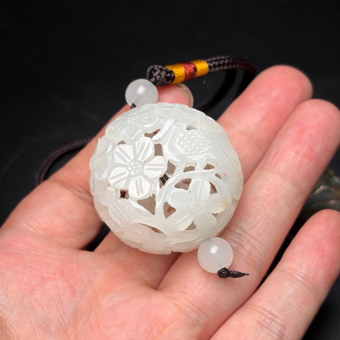 Openwork White Hetian Jade Flower Bird Pendant - 9