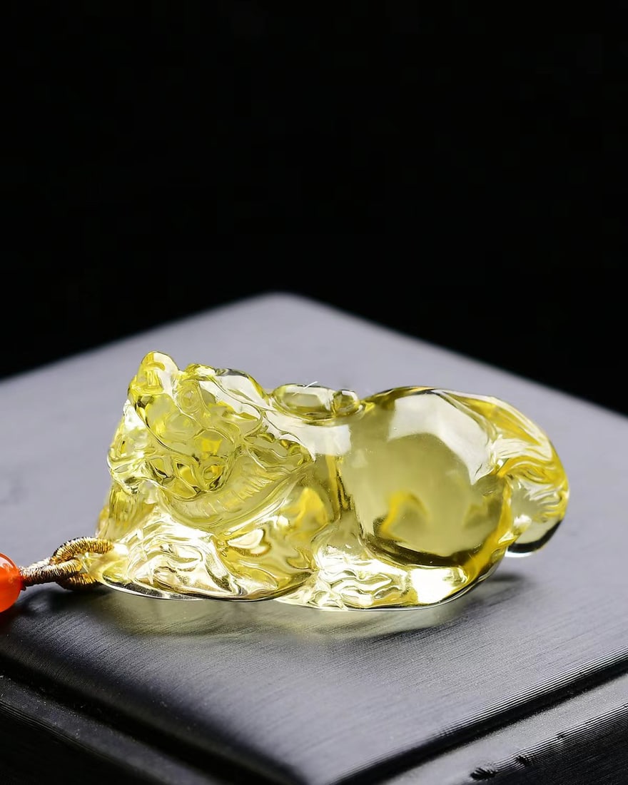 Yellow Crystal Carved Pixiu Pendant - 4