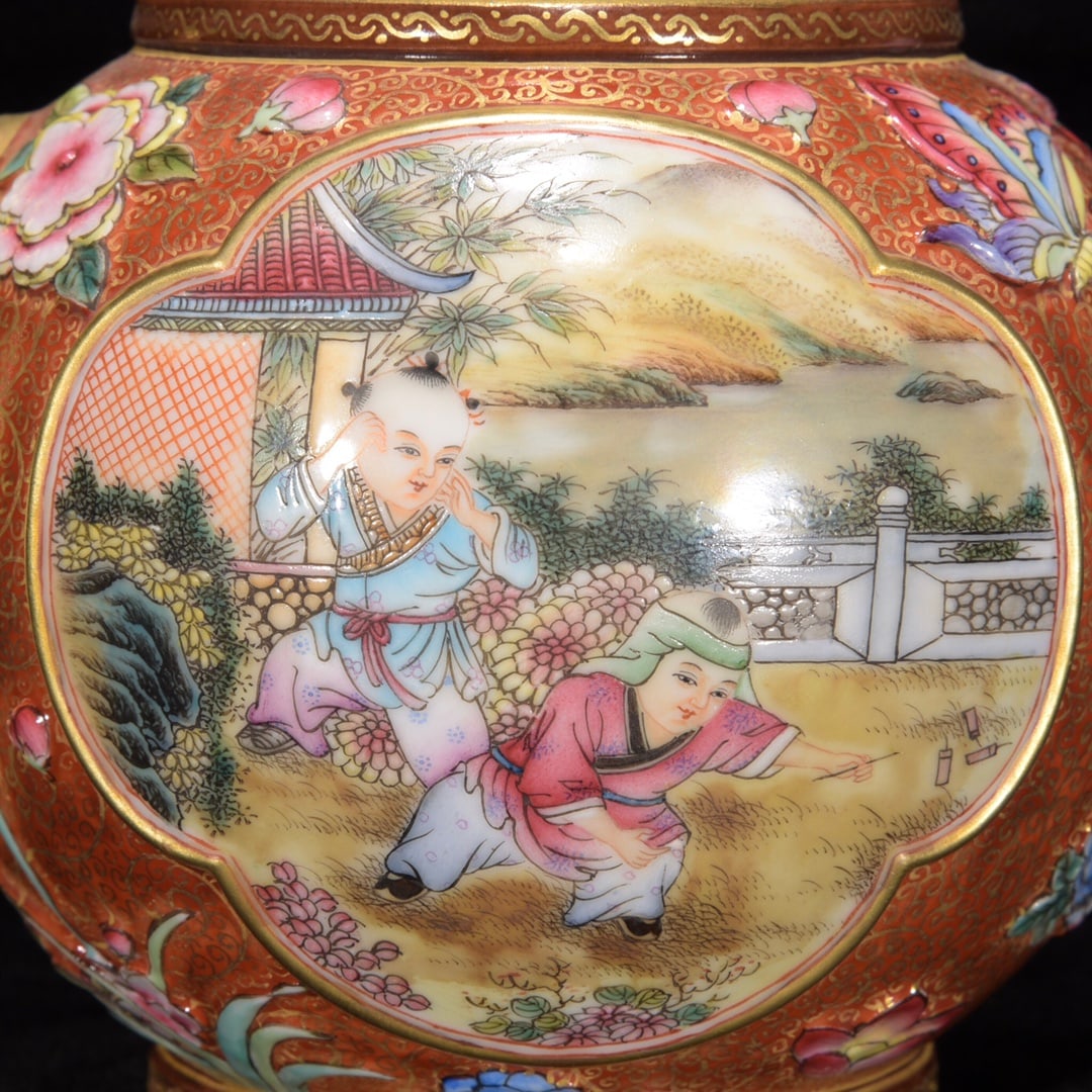 Superb Gilt Gold Famille Rose Porcelain Teapot - 4