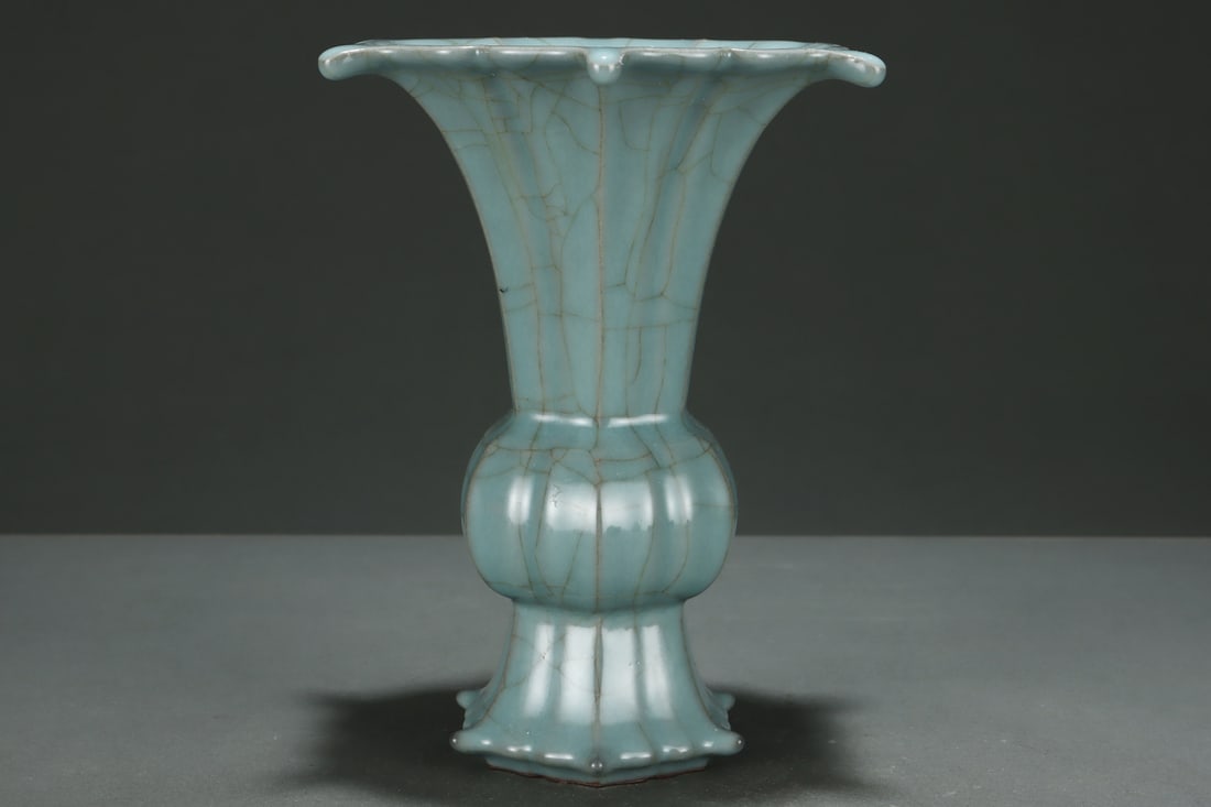 Song Dynasty Guan Kiln Porcelain Hua Gu w Box - 3