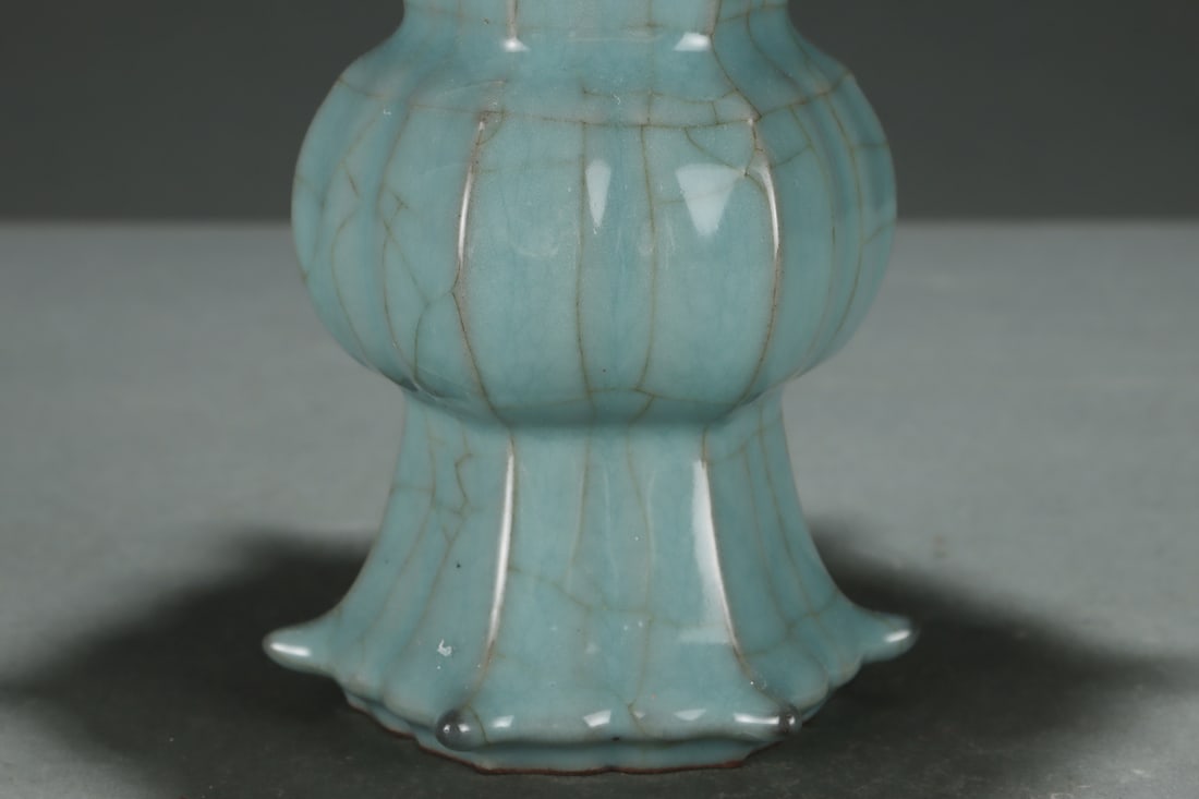 Song Dynasty Guan Kiln Porcelain Hua Gu w Box - 6