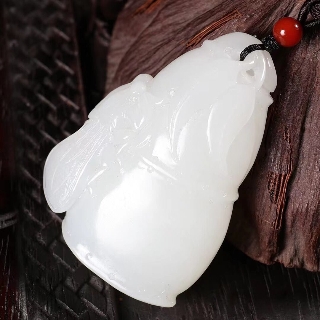 Chinese White Hetian Jade Carved Bamboo Cicada Pendant with Certificate - 2