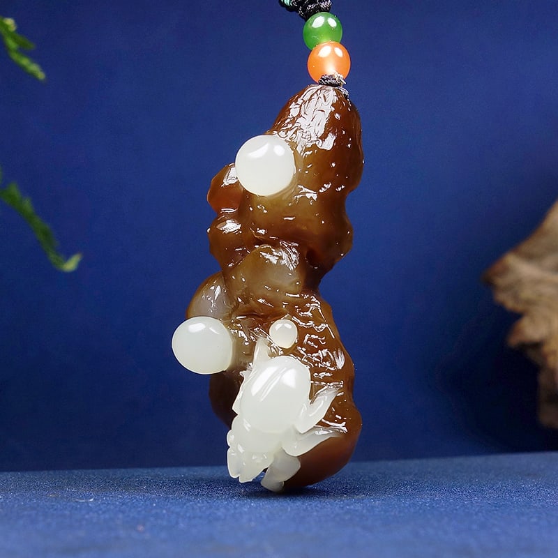 Natural Hetian Jade Carved Beetle Pendant - 3