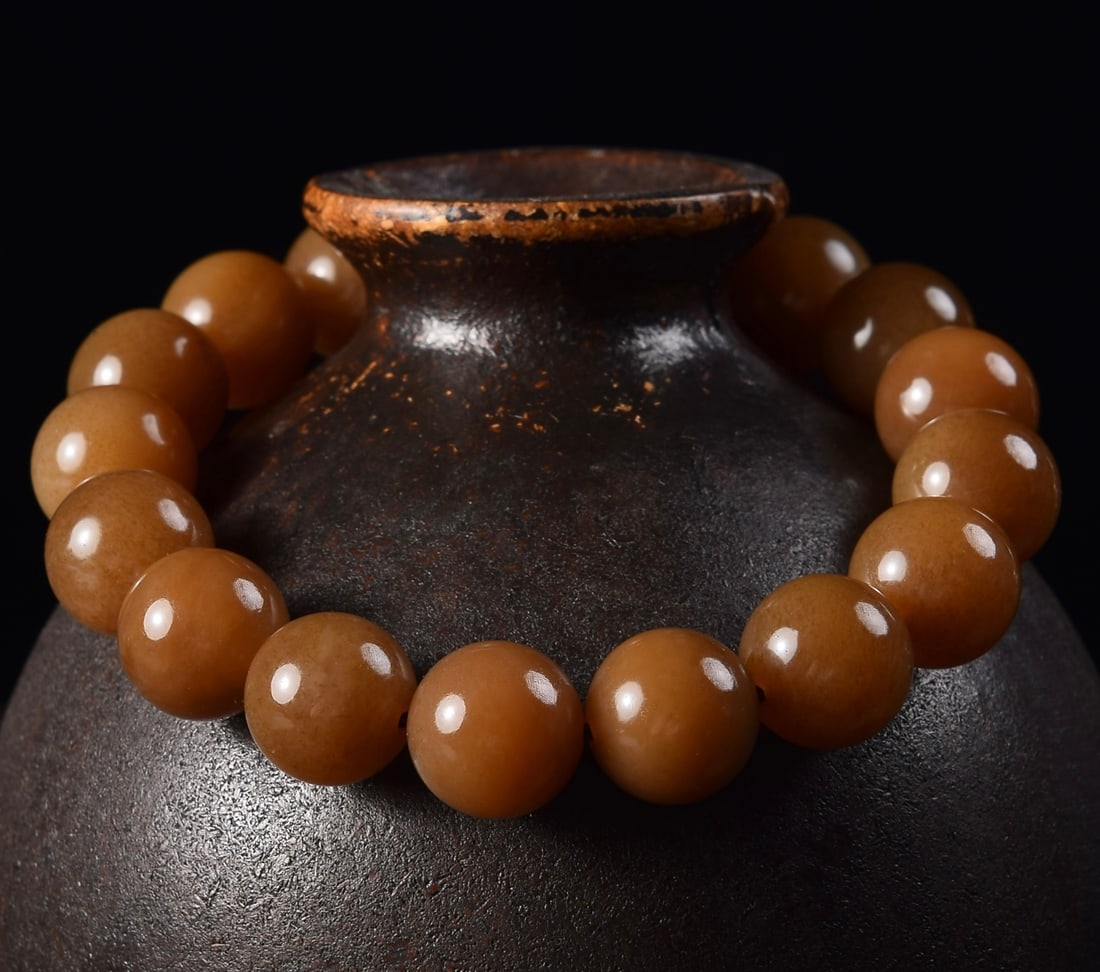 Natural Hetian Jade Beads Bracelet with Certificate: Title: Old Hetian Jade Dragon Pendant Date/Period: After2172 Origin: Chinese Dimension: 59x80x25(mm) 2.32x3.15x0.98(inches) Weight 0.35 lbs/157g Materials: Hetian Jade Reserve: $699.00 Shipping: