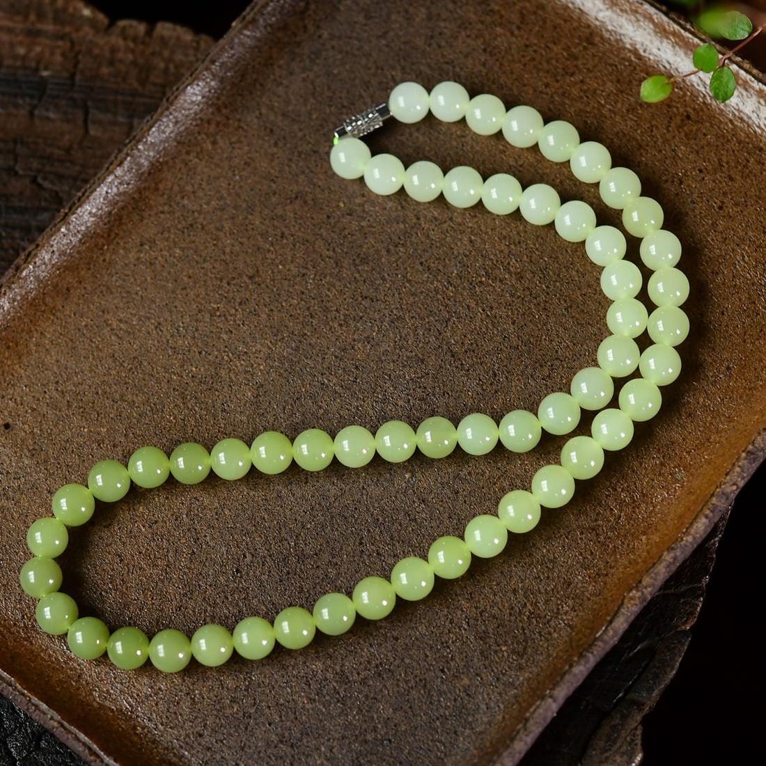 8mm Natural Hetian Jade Beads Necklace: Title: Old Hetian Jade Dragon Pendant Date/Period: After2174 Origin: Chinese Dimension: 59x80x25(mm) 2.32x3.15x0.98(inches) Weight 0.35 lbs/157g Materials: Hetian Jade Reserve: $236.00 Shipping: