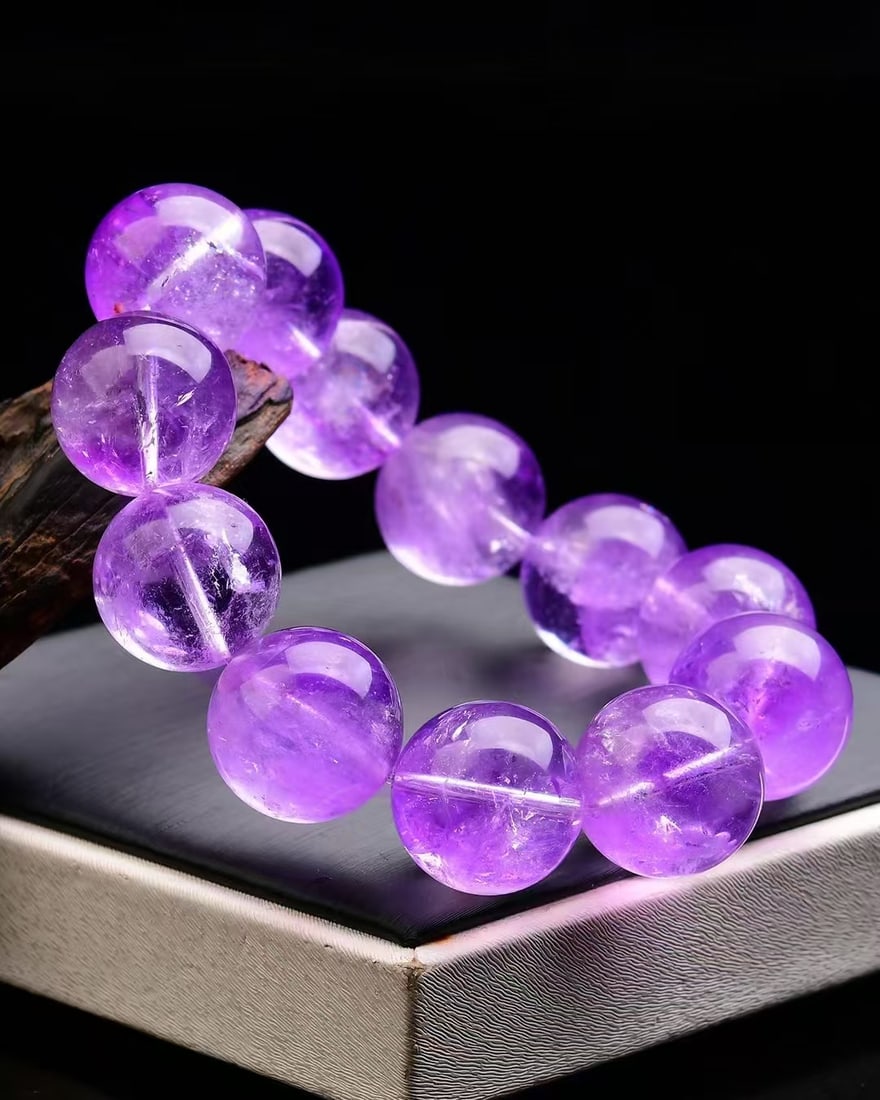 20mm Natural Amethyst Beads Bracelet: Title: Old Hetian Jade Dragon Pendant Date/Period: After2186 Origin: Chinese Dimension: 59x80x25(mm) 2.32x3.15x0.98(inches) Weight 0.35 lbs/157g Materials: Hetian Jade Reserve: $399.00 Shipping: Domes