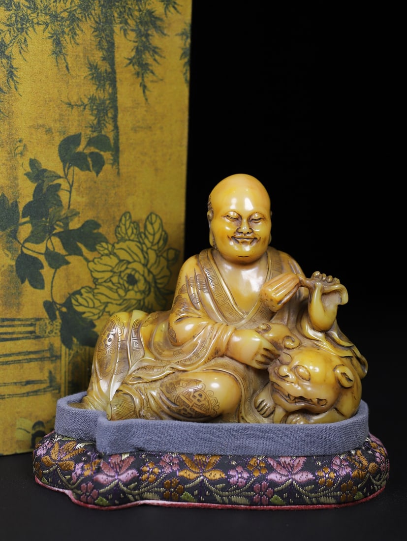 Vintage Shoushan Stone Hand-Carved Arhat Statue w Box (1 of 10)