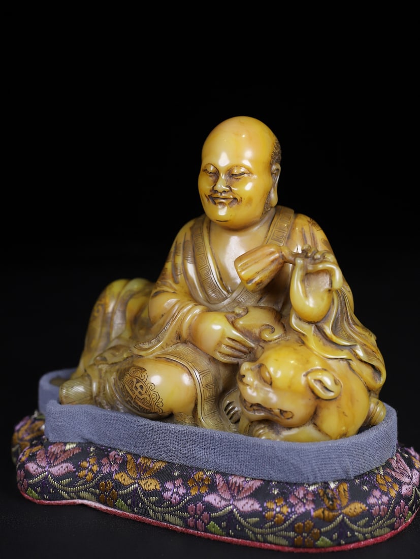 Vintage Shoushan Stone Hand-Carved Arhat Statue w Box - 4