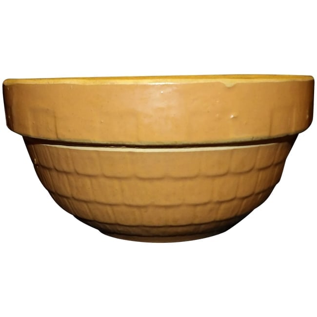 Vintage Stoneware Mixing Bowl USA 9": This Vintage Stoneware Mixing Bowl is marked on the bottom USA 9". It has NO chips or cracks. Brick like appearance on the outside. 4 1/2" tall. Overall excellent condition. High gloss on inside and o