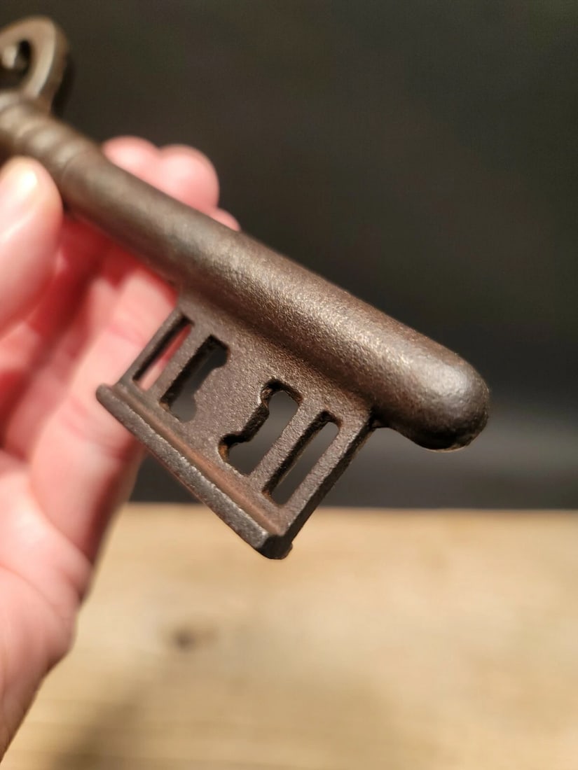 Cast Iron Large Skeleton Church Key - 6