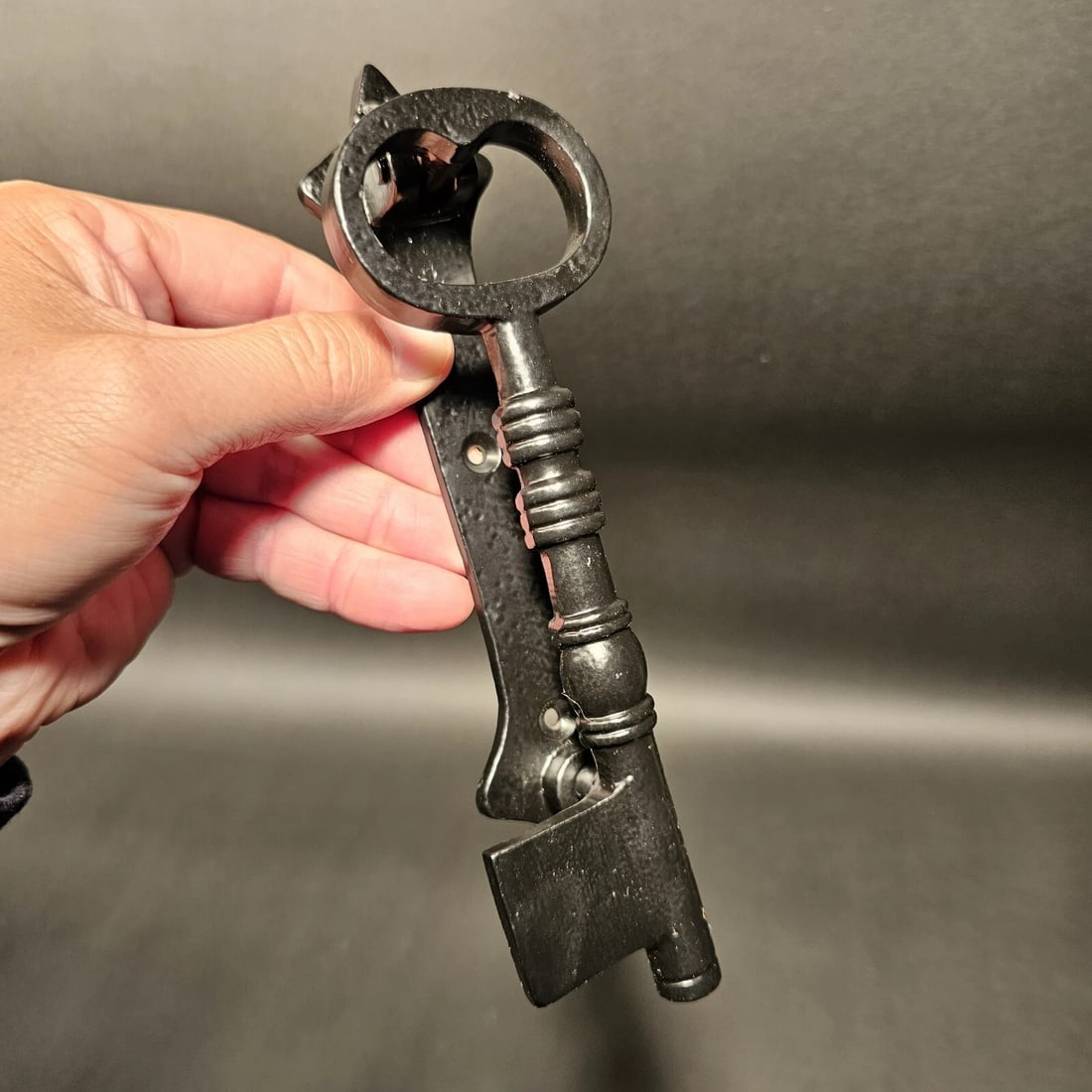 Black Cast Iron Key Door Knocker - 2