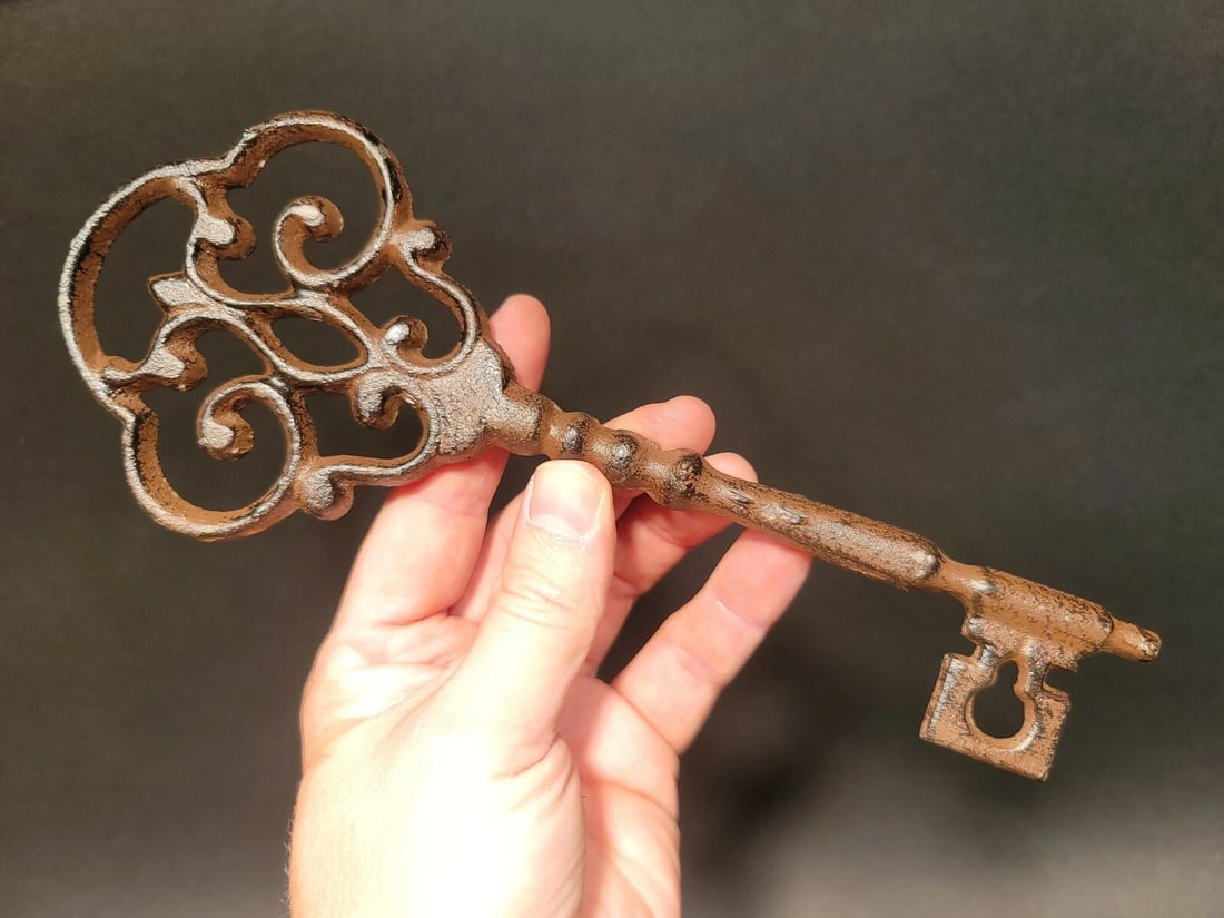Cast Iron Large Ornate Skeleton Key - 2