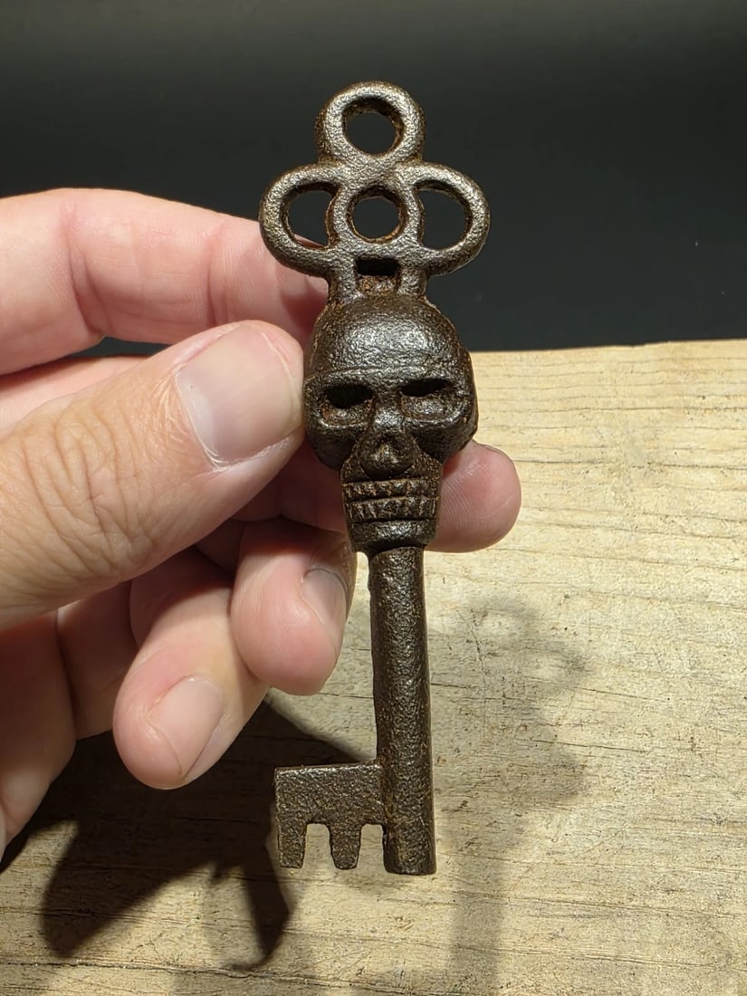 3 1/2" Iron Skeleton Key - 3