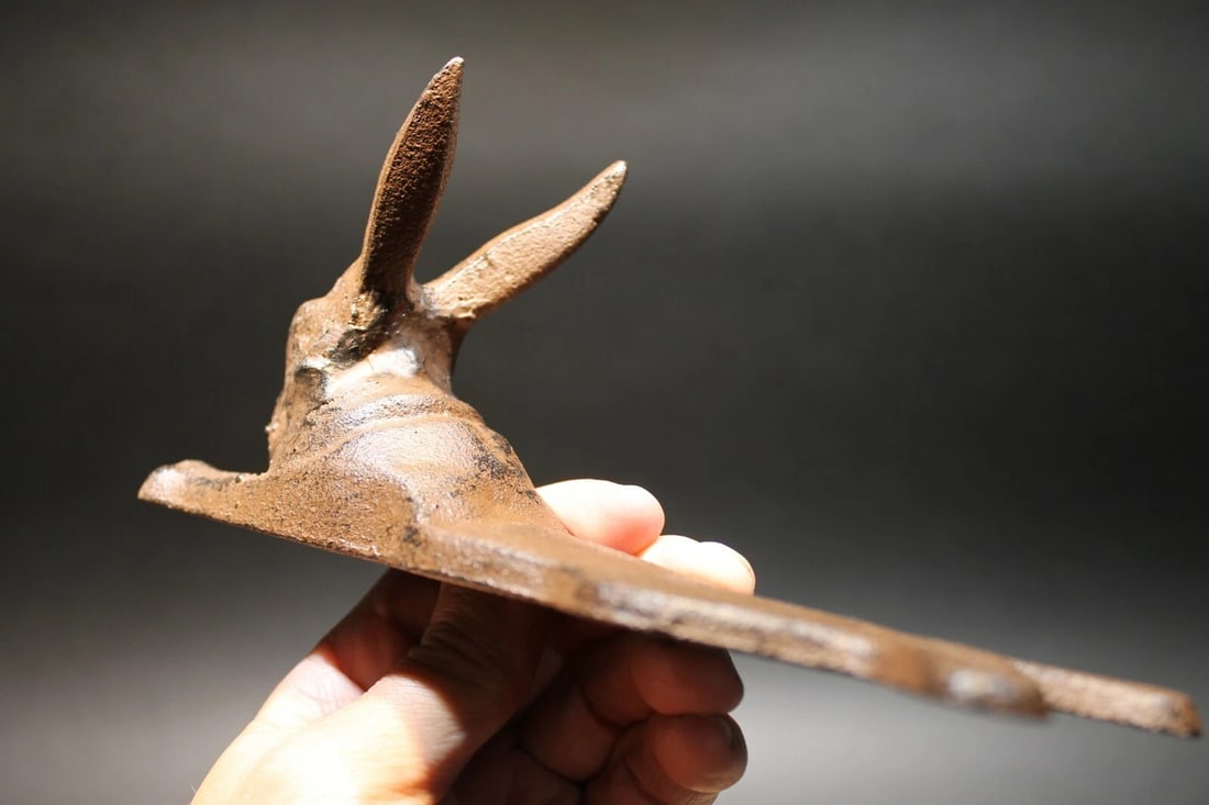 Cast Iron Door Stop Rabbit Hare Wedge Rust/Black - 12