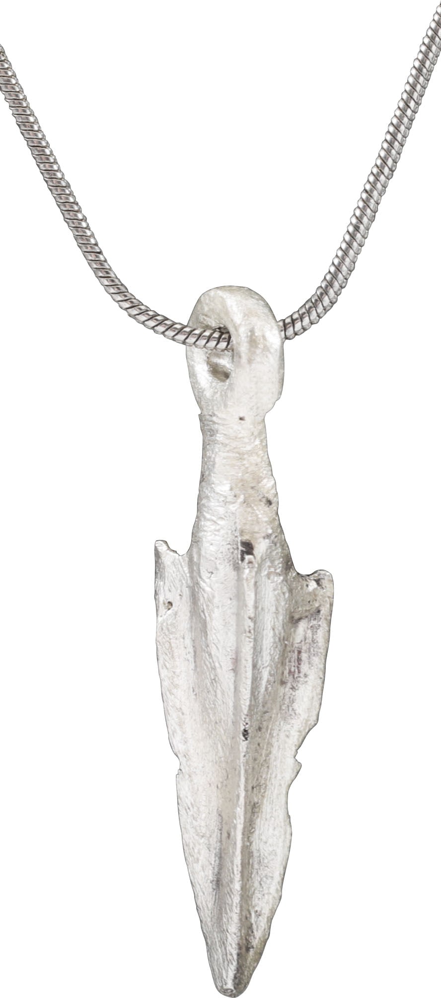 ROMAN ARROWHEAD PENDANT NECKLACE, C.100 BC: Bronze with slightly tapered socket with three veins transitioning to pyramidal tip. 0.84" length plus the suspension loop. Usually lost on the battlefield and not often found in such good preservatio