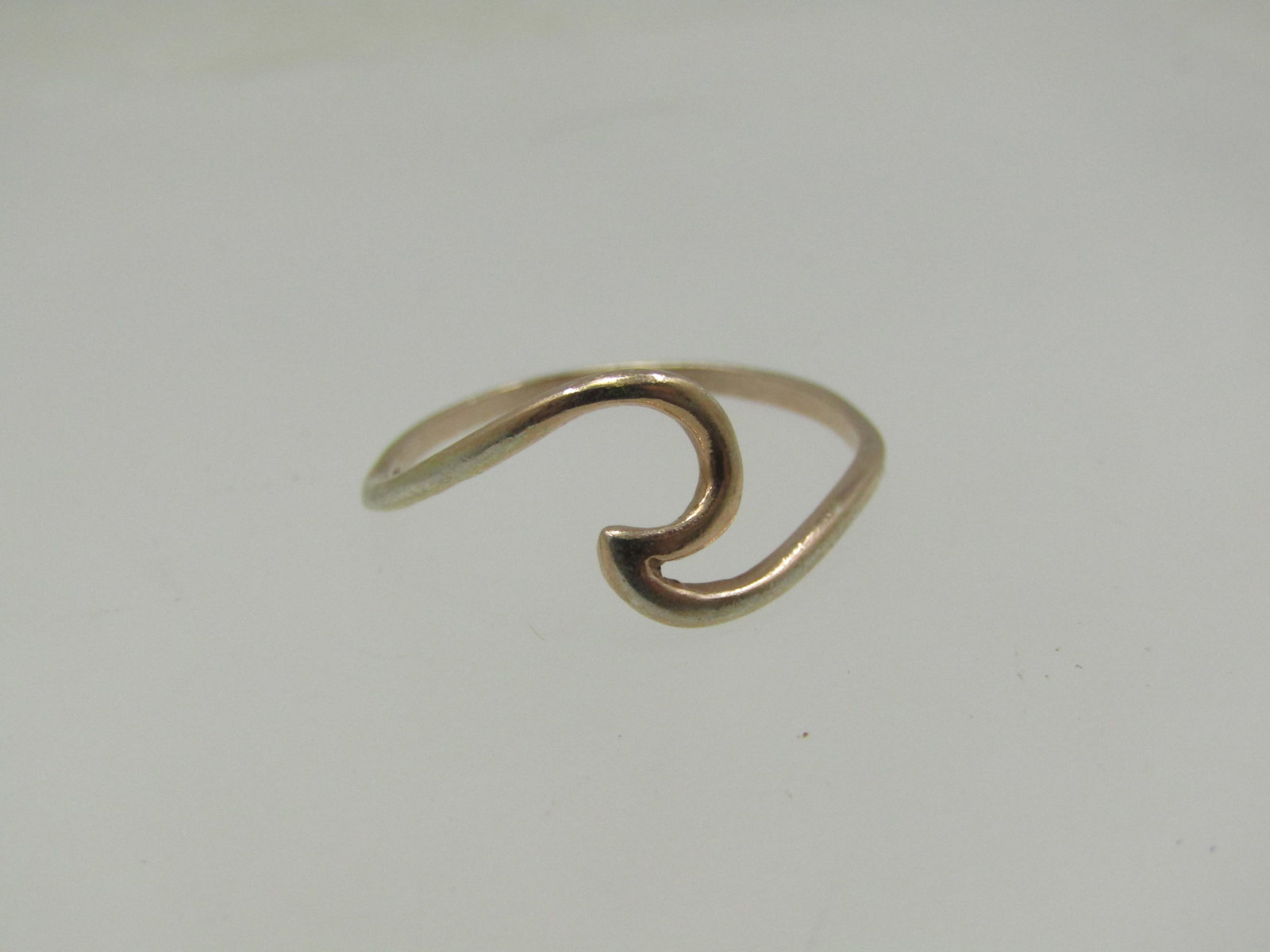 Vintage Sterling and 10kt G.F Wave Ring, Sz. 8, Signed Pura Vida - 3
