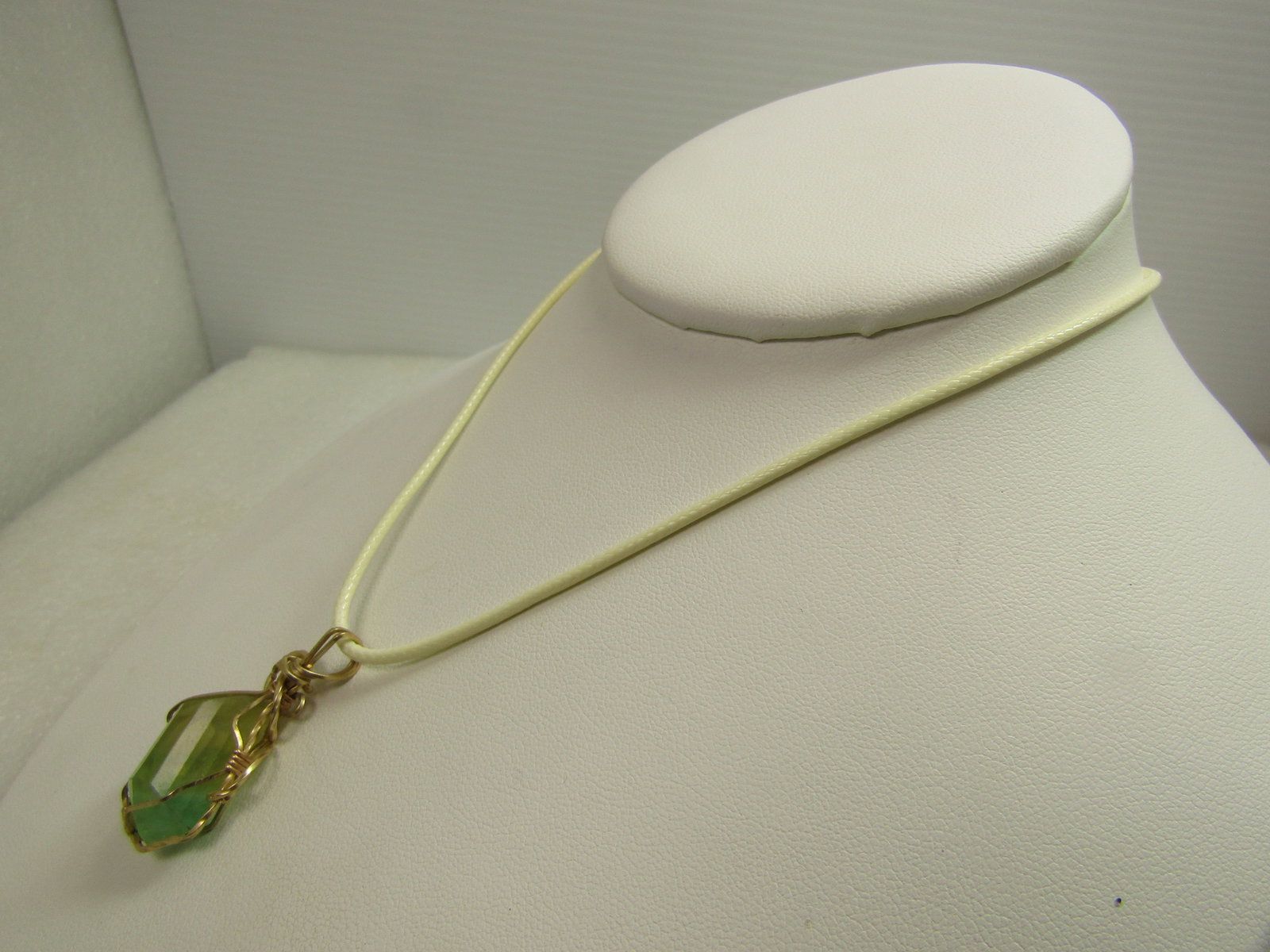 10Kt G.F. Wrapped Green/Yellow Natural Stone, Necklace, 18"-20", 1980's-1990's - 2