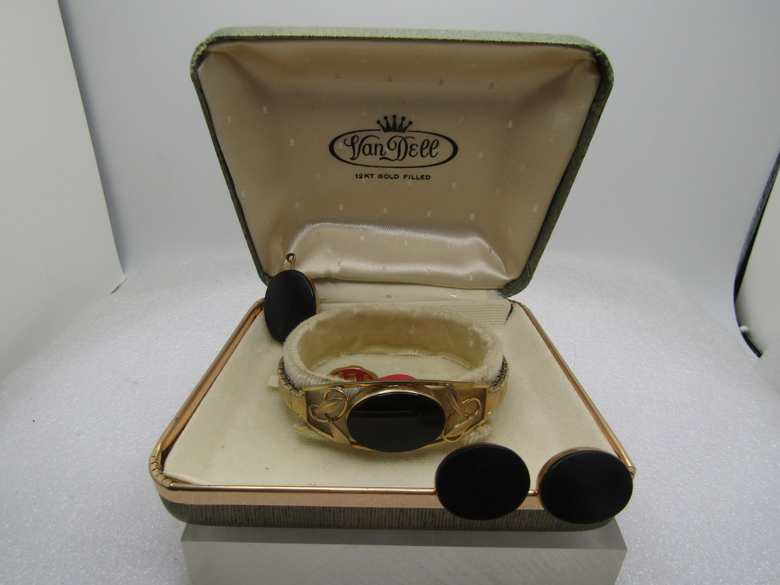 Vintage 12kt G.F. Onyx ,WRE Onyx Necklace, Bracelet, Earrings, 1940's-1950's, Signed WRE (1 of 17)