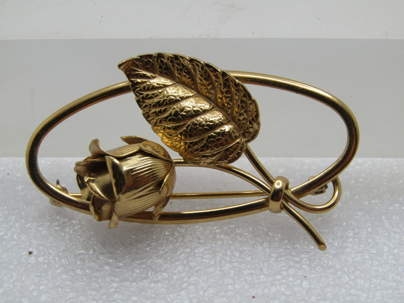 Vintage Sterling Rose And Leaf Oval Brooch, Signed Forstner, 1940's-1950's: Title: Vintage Sterling Rose And Leaf Oval Brooch, Signed Forstner, 1940's-1950's Description: Vintage Sterling Rose And Leaf Oval Brooch, Signed Forstner, 1940's-1950's. It is appx. tall and slightly