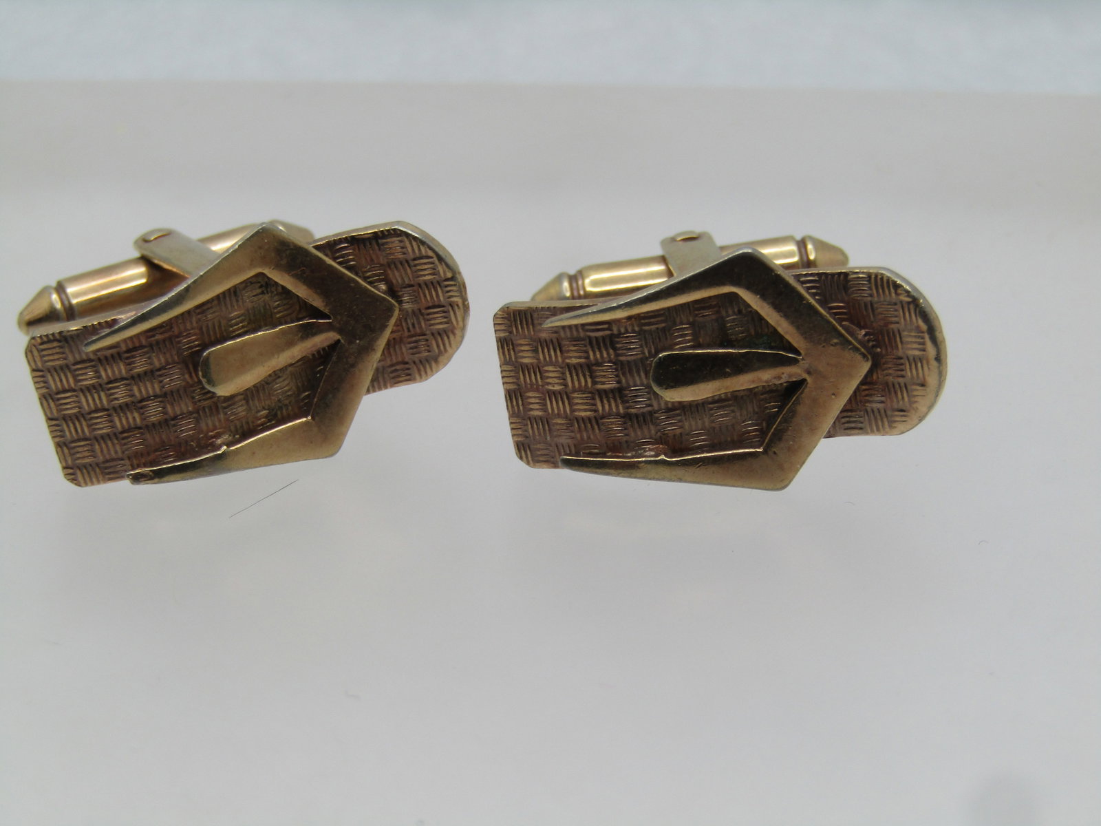 Vintage Belt and Buckle Cufflinks, Gold Tone, 1960's-1970's: Title: Vintage Belt and Buckle Cufflinks, Gold Tone, 1960's-1970's Description: Vintage Belt and Buckle Cufflinks, Gold Tone, 1960's-1970's. They test as 10kt g.f.. The belt design is appx. 9.5mm wide