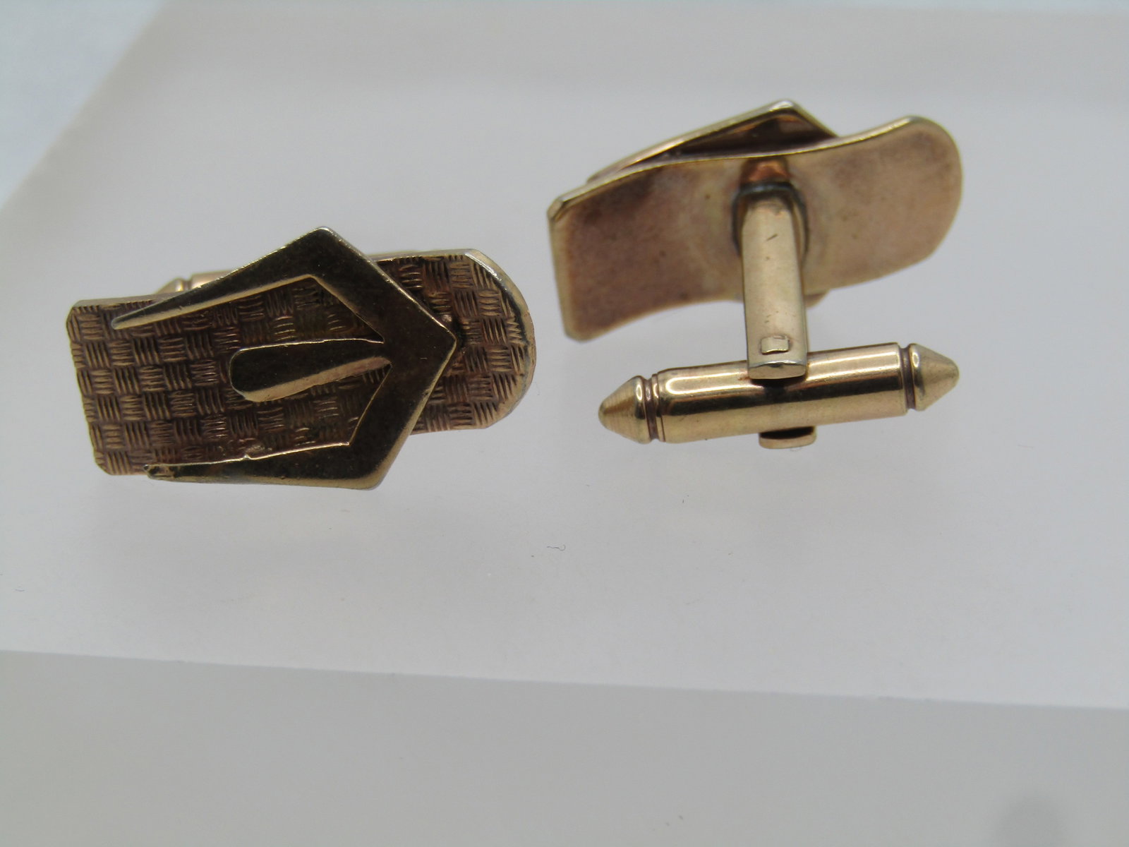 Vintage Belt and Buckle Cufflinks, Gold Tone, 1960's-1970's - 3