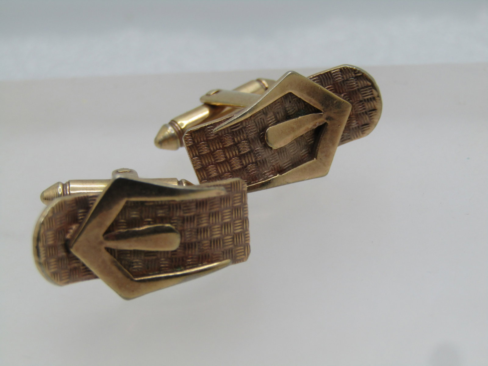 Vintage Belt and Buckle Cufflinks, Gold Tone, 1960's-1970's - 4