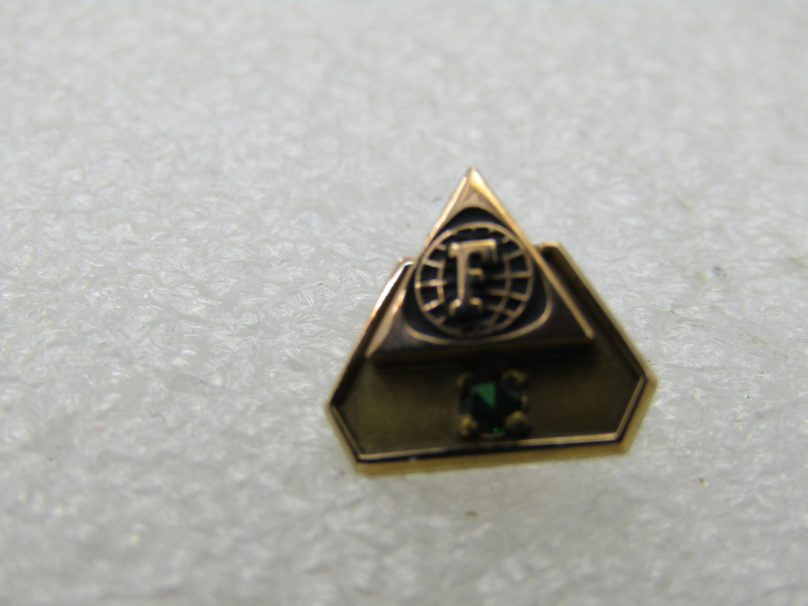 Vintage 10kt GF Emerald F World Logo Tack Pin, Button Chain - 4