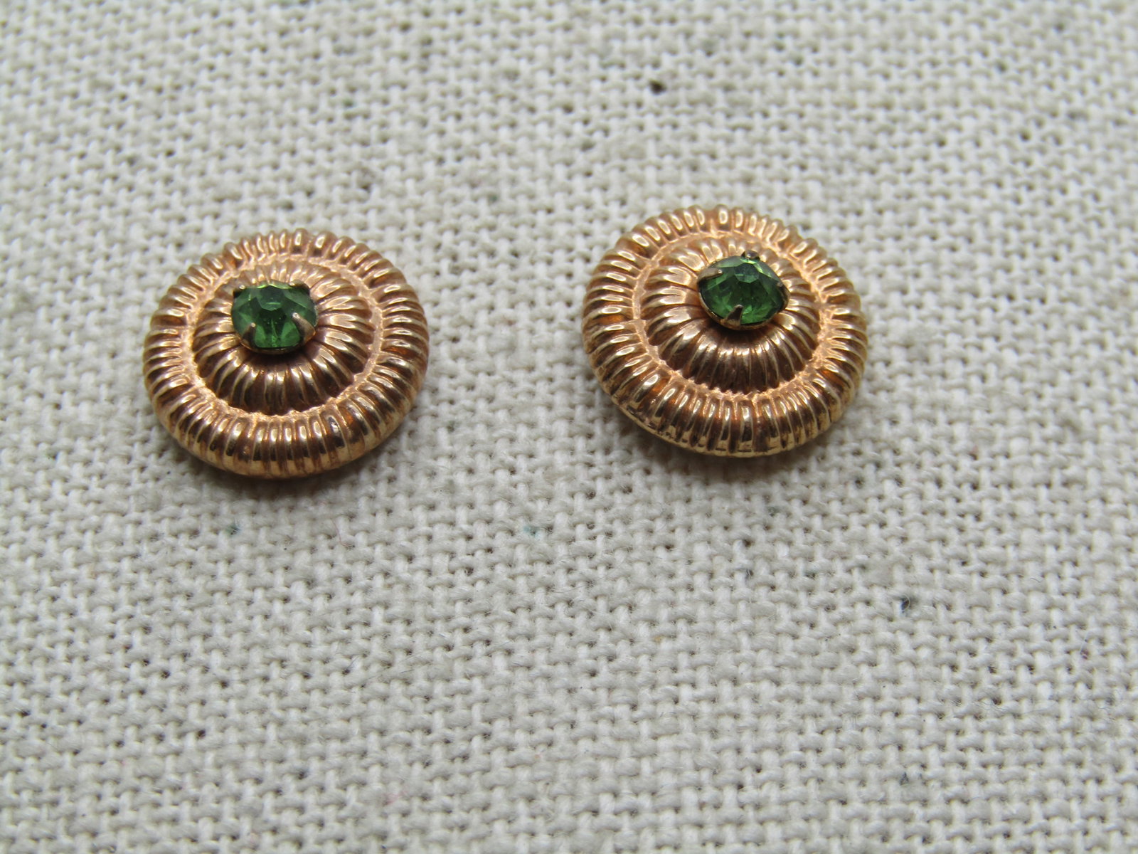 Pair 10kt. G.F. Green Rhinestone Tack/Collar Ins, 1940's-1950's: Title: Pair 10kt. G.F. Green Rhinestone Tack/Collar Ins, 1940's-1950's Description: Pair 10kt. G.F. Green Rhinestone Tack/Collar Ins, 1940's-1950's. These test as 10kt G.F. They are a yellow gold with