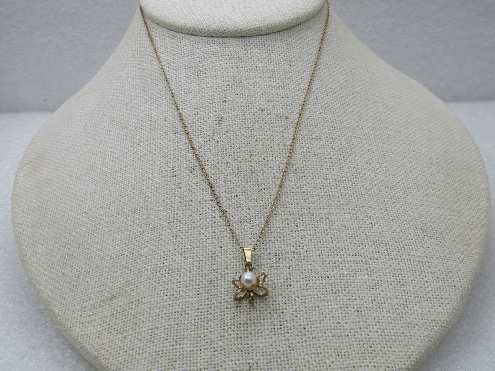 Vintage 12kt g.F. Faux Pearl Necklace, 15" Chain: Title: Vintage 12kt g.F. Faux Pearl Necklace, 15" Chain Description: Vintage 12kt g.F. Cultured Pearl Necklace, 15" Chain - marked 1/20 12kt G.F. Spring Clasp. Mid-Century to 1960's. 4mm white culture