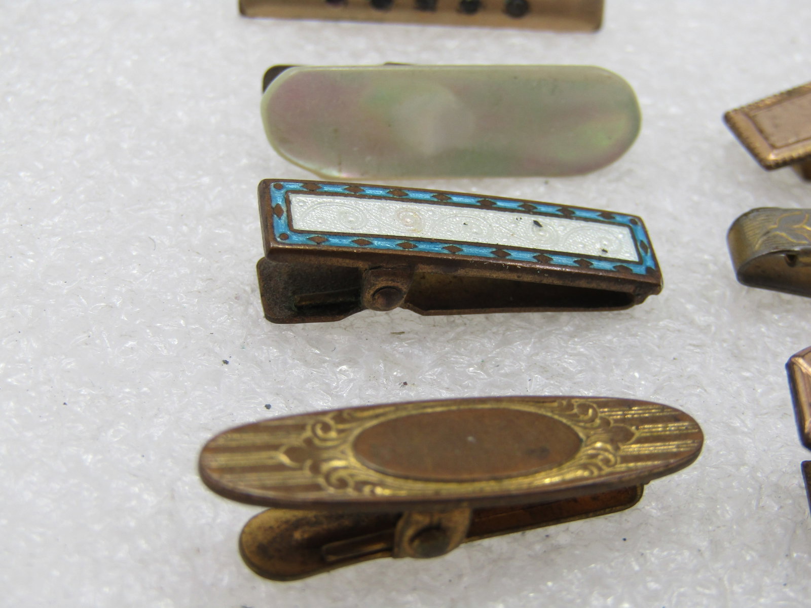 Vintage Lot of Seven Clips and a Boy Scout Emblem, Victorian to 1920's - 4